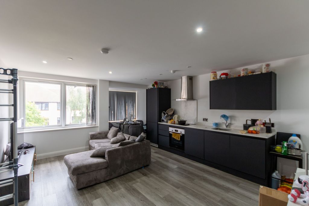 Property photo 2 of 6 Img_4944_1