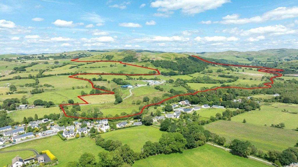 Property photo 2 of 48 Crs250138_02_l_Gal.Jpg