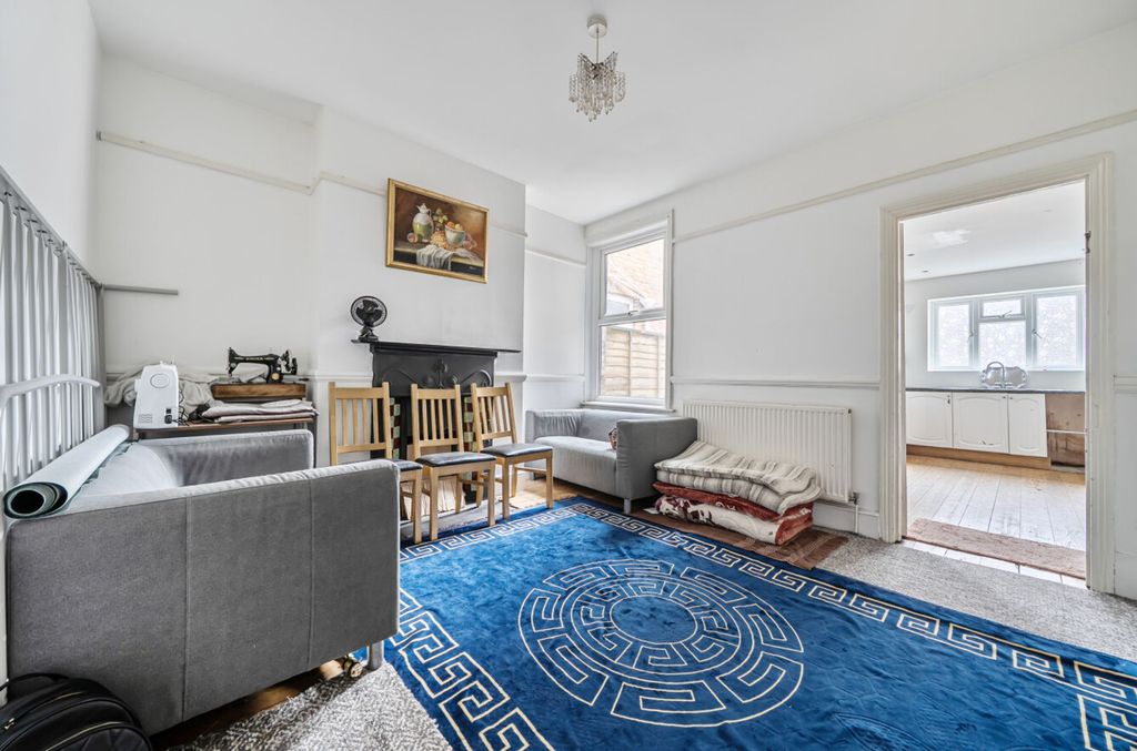 Property photo 3 of 14