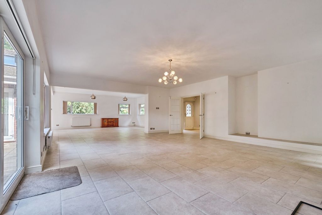 Additional image 5 of 4 bed bungalow for saleStowe Hill Gardens, Lichfield, Staffordshire WS13
