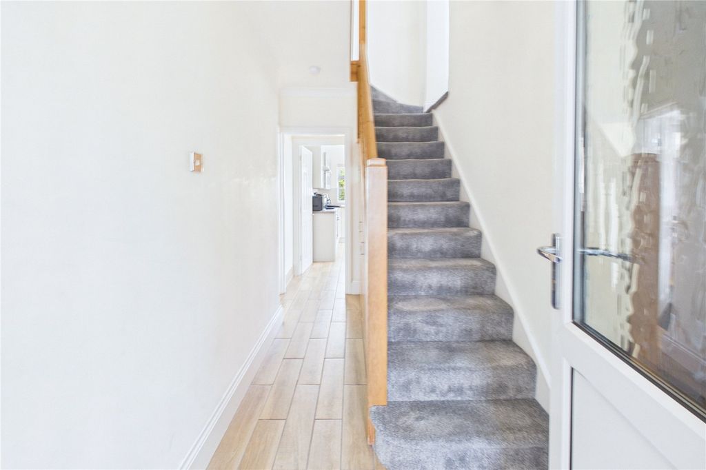 Property photo 2 of 14 Picture No. 60