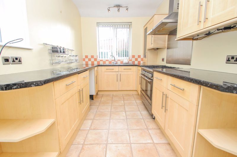 Property photo 2 of 15 Photo 8