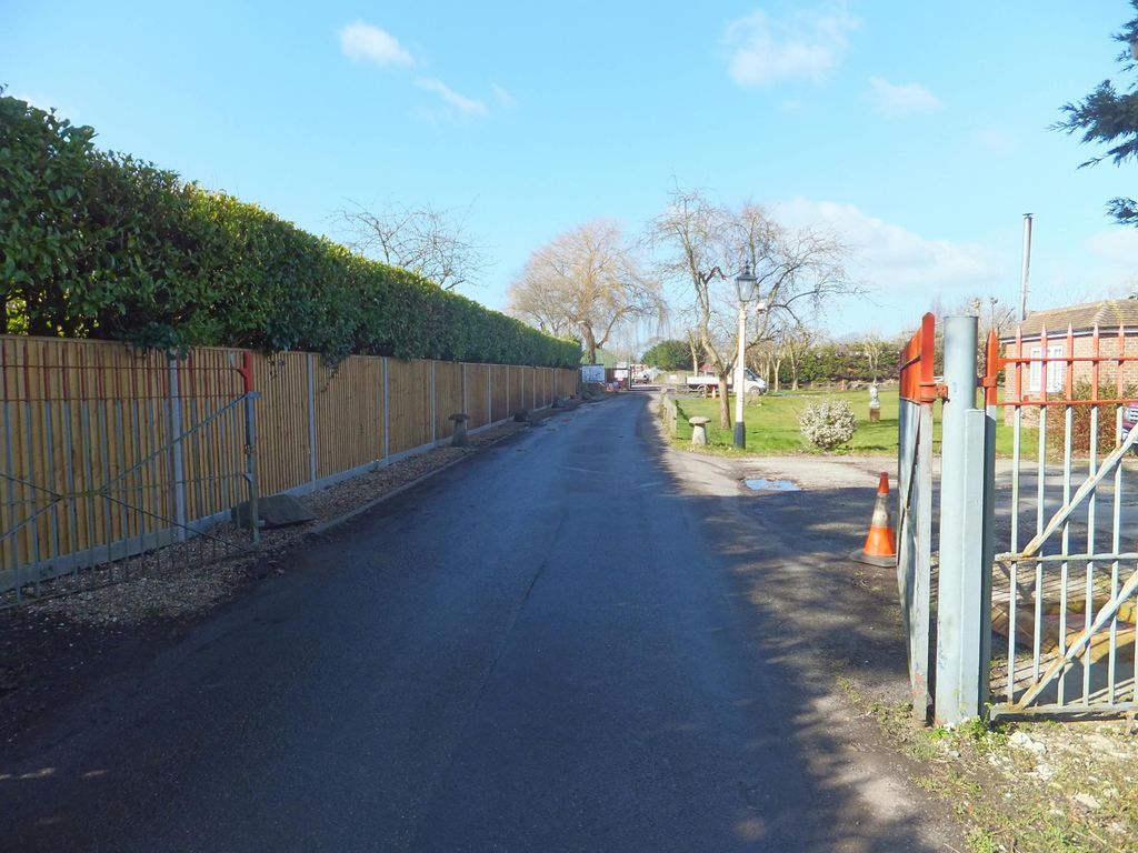 Property photo 3 of 4 Tokar