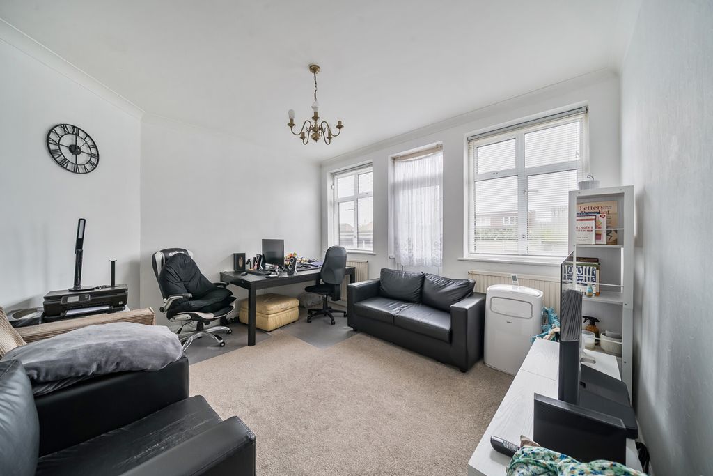 Property photo 2 of 16 1362580-1-68F0d78...