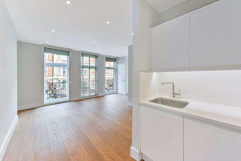 Property photo 3 of 12 Shaftesbury Avenue