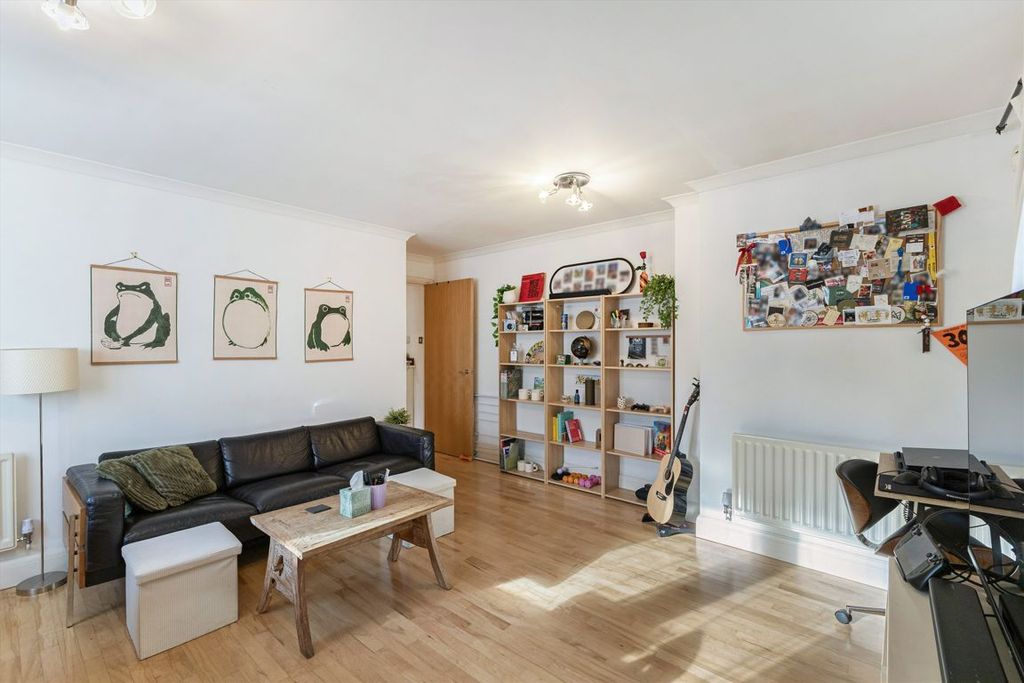 Property photo 2 of 6