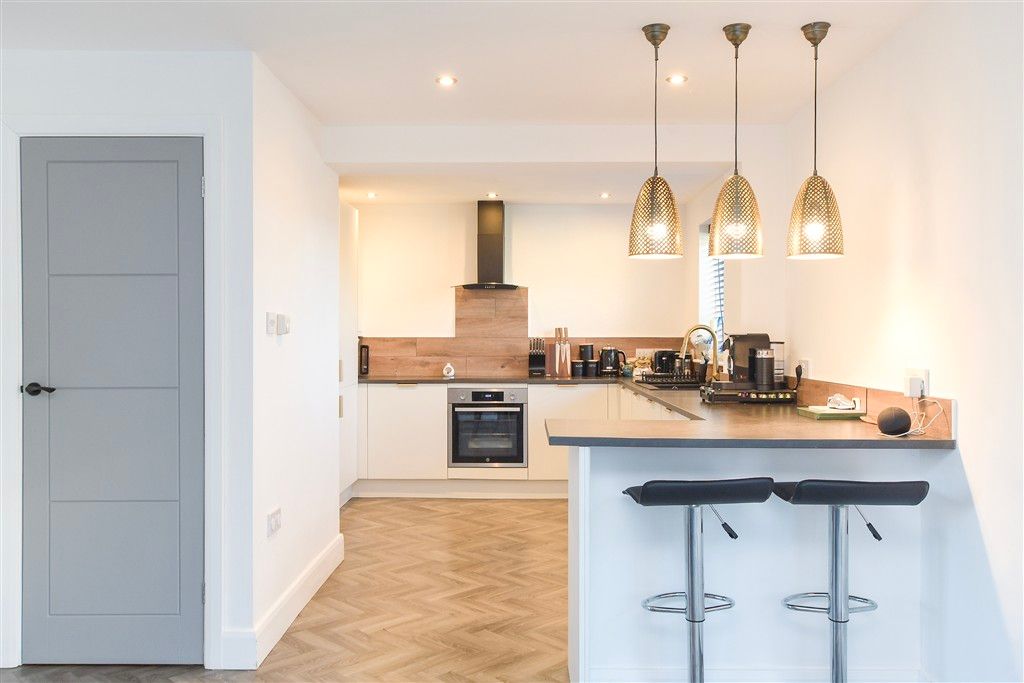 Property photo 3 of 16 Kitchen
