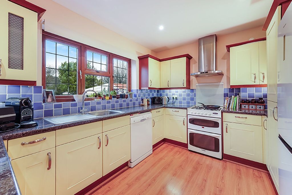 Property photo 3 of 17