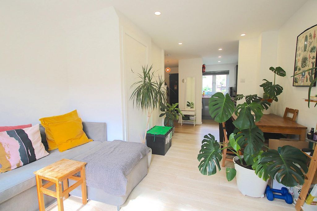 Property photo 2 of 14 Img_4996.Jpg