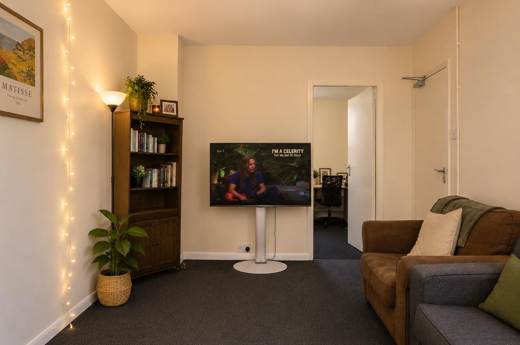Property photo 2 of 16 Living Room