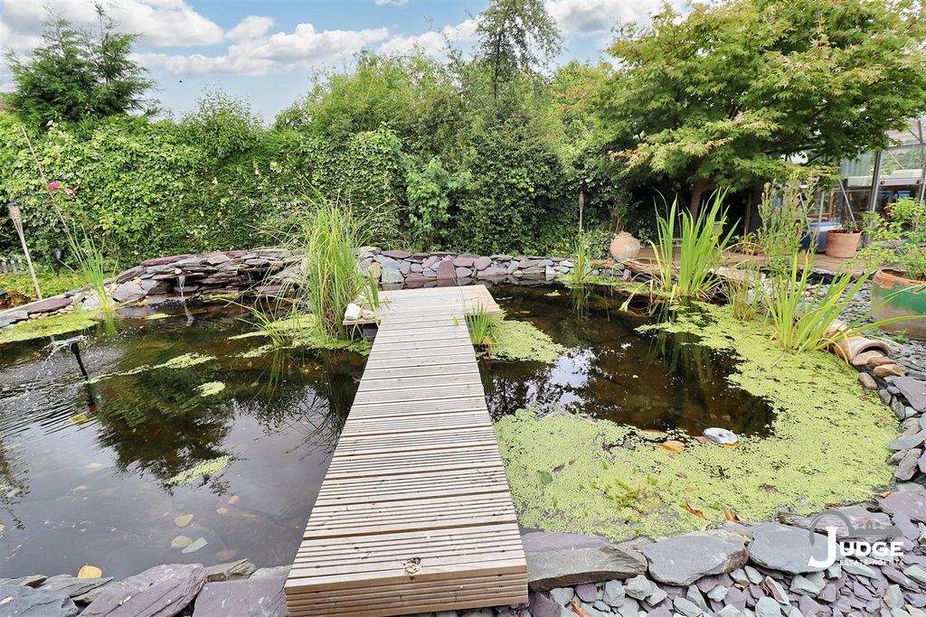 Property photo 2 of 41 Img_4978.Jpg