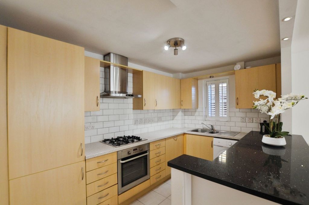 Property photo 2 of 13 Kitchen