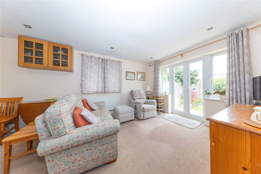 Property photo 3 of 20 Picture No. 06