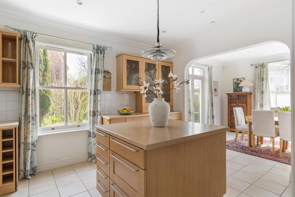 Property photo 3 of 29 010A6402-Hdr.Jpg