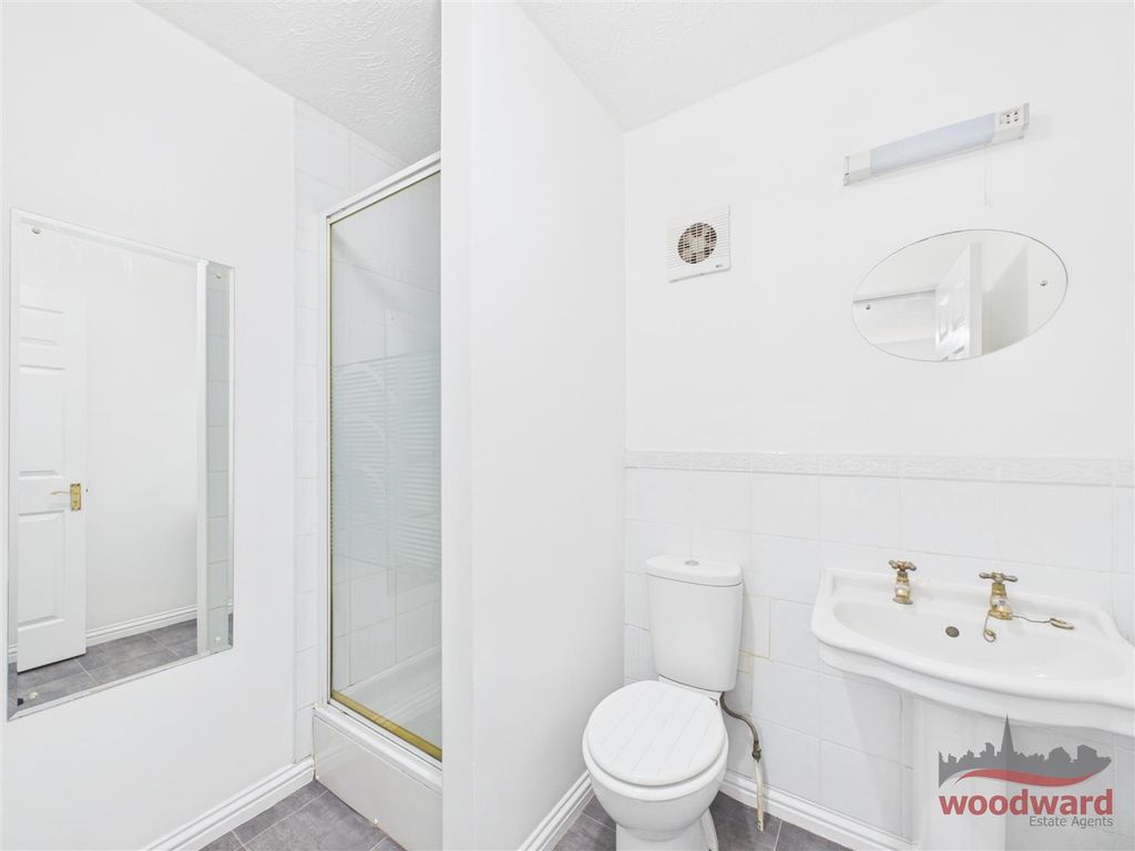 Property photo 3 of 15 Cam05267G0-Pr0246-Still006.Jpg