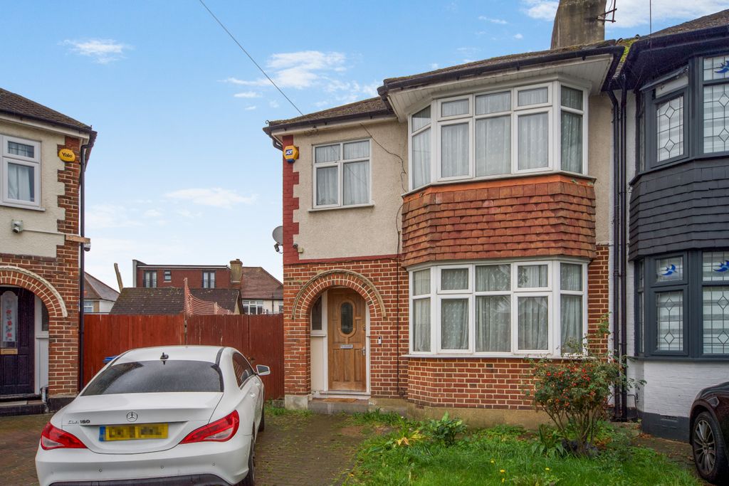 Property photo 2 of 22