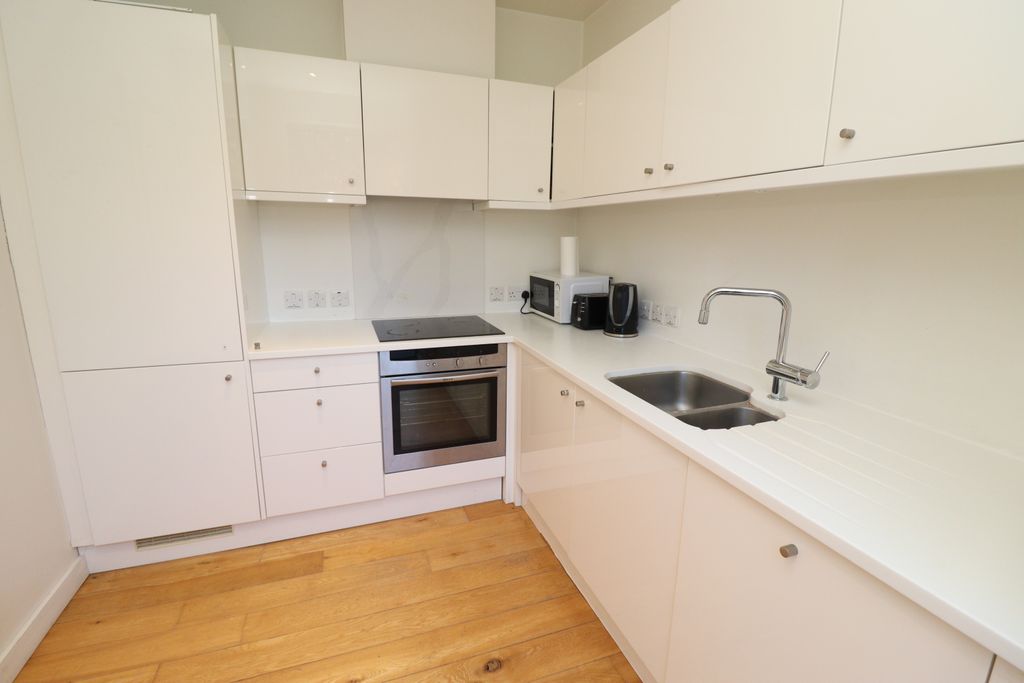 Property photo 3 of 14 Img_5115