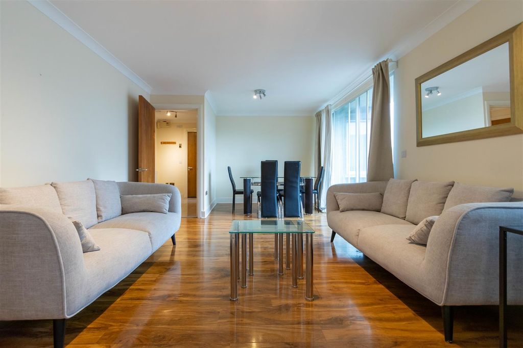 Property photo 1 of 8 Receptions.Jpg