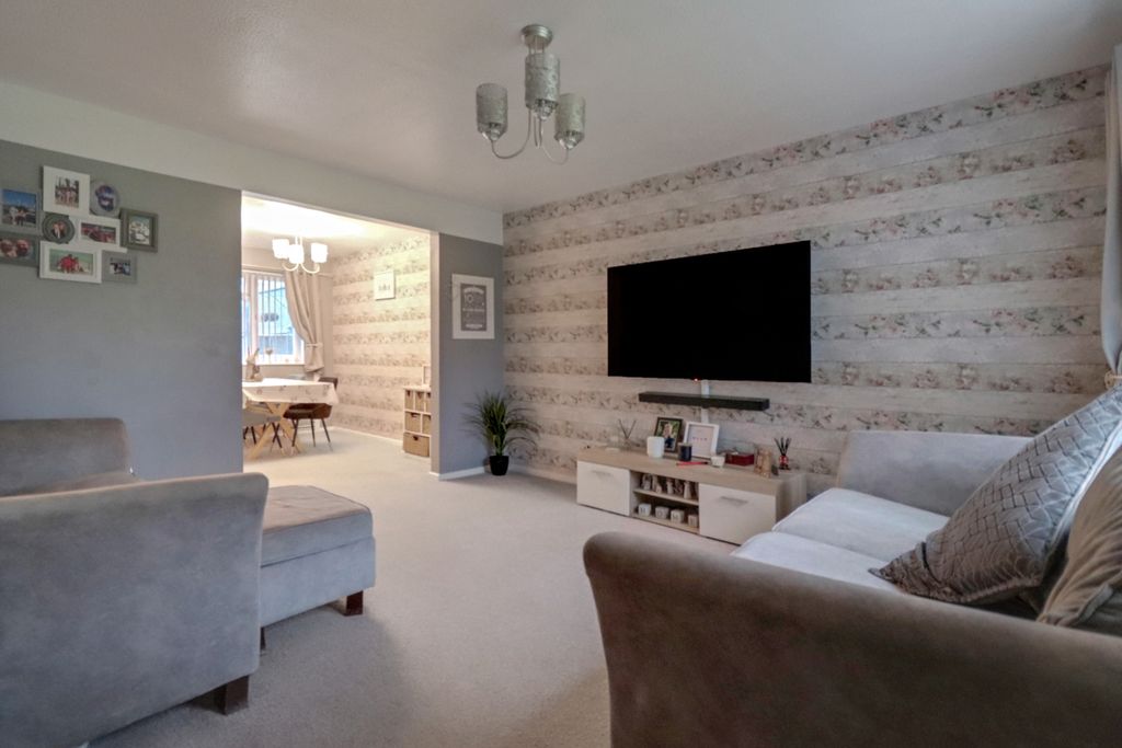 Property photo 2 of 19 Living Room