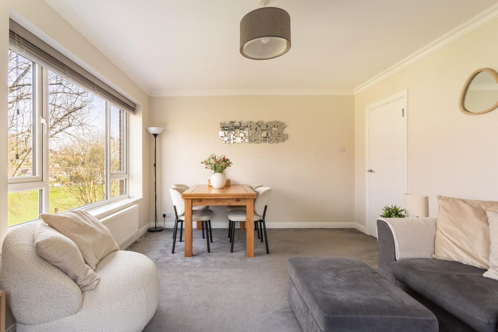 Property photo 3 of 9 Dining Room