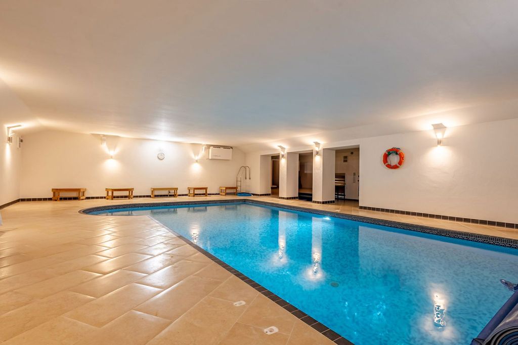 Property photo 2 of 49