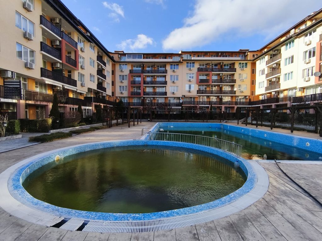 Property photo 1 of 11