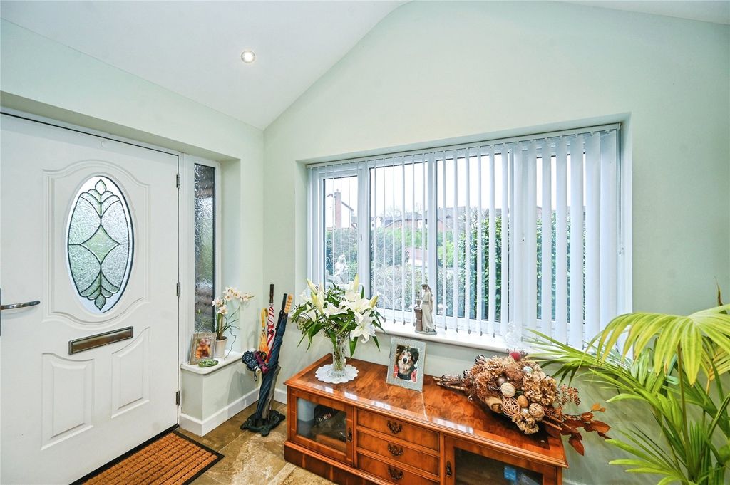 Property photo 2 of 36 Hallway