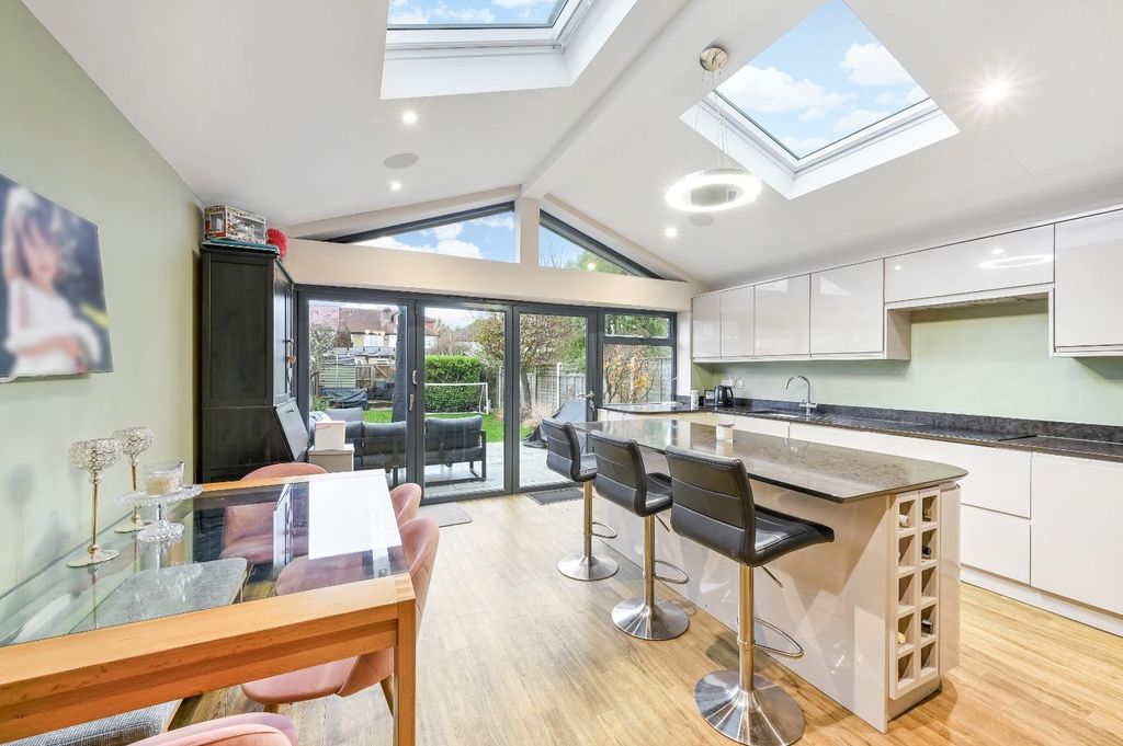 Property photo 2 of 21 Bridgewood Road, -17.Jpg