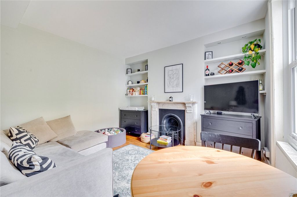 Property photo 2 of 11 Picture No. 29