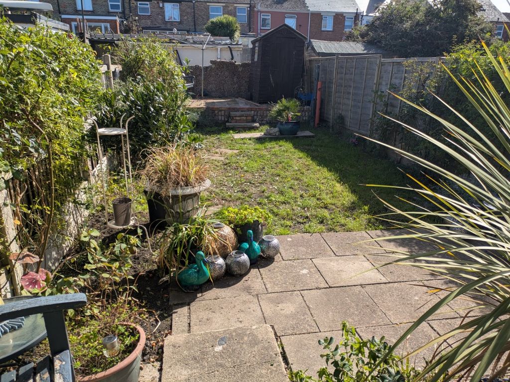 Property photo 3 of 8 Picture No. 11