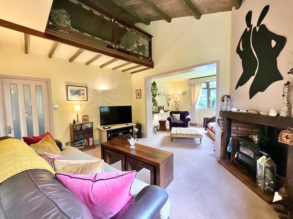 Property photo 2 of 42