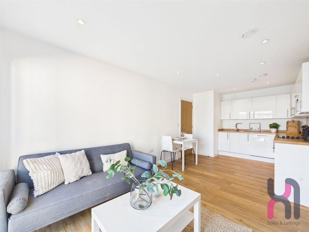 Property photo 3 of 12 Picture No. 31