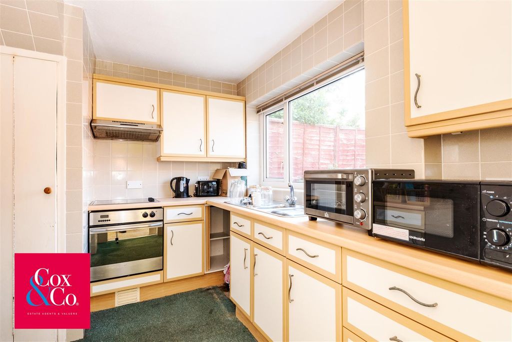 Property photo 3 of 14 81M_8410.Jpg