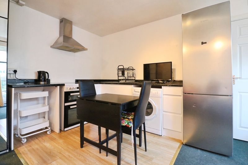 Property photo 2 of 9 Photo 16