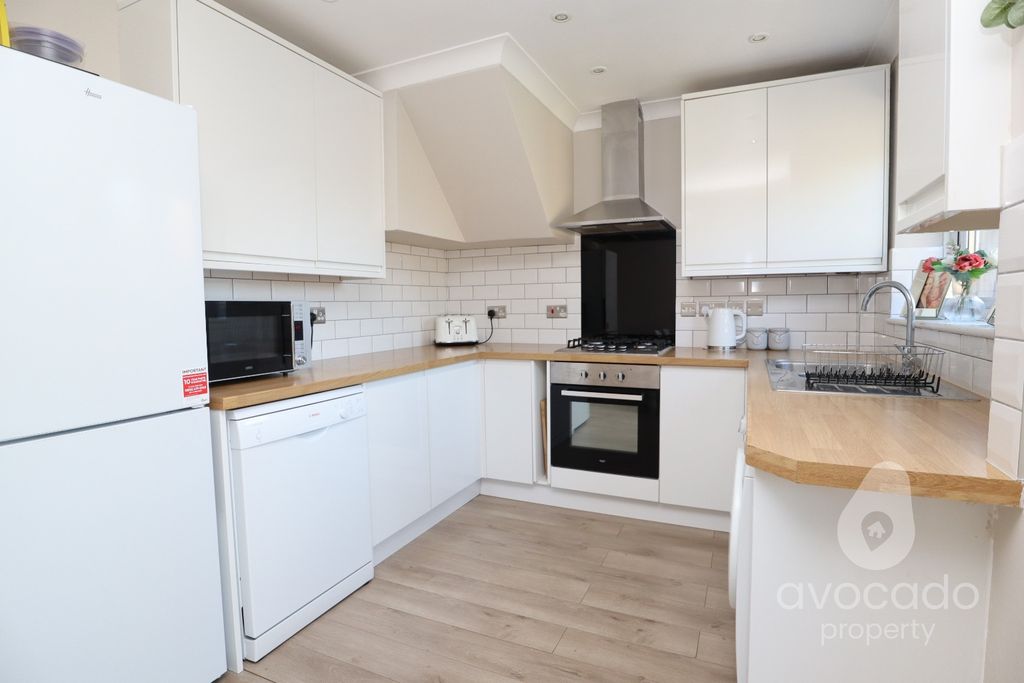 Property photo 2 of 12 4488634