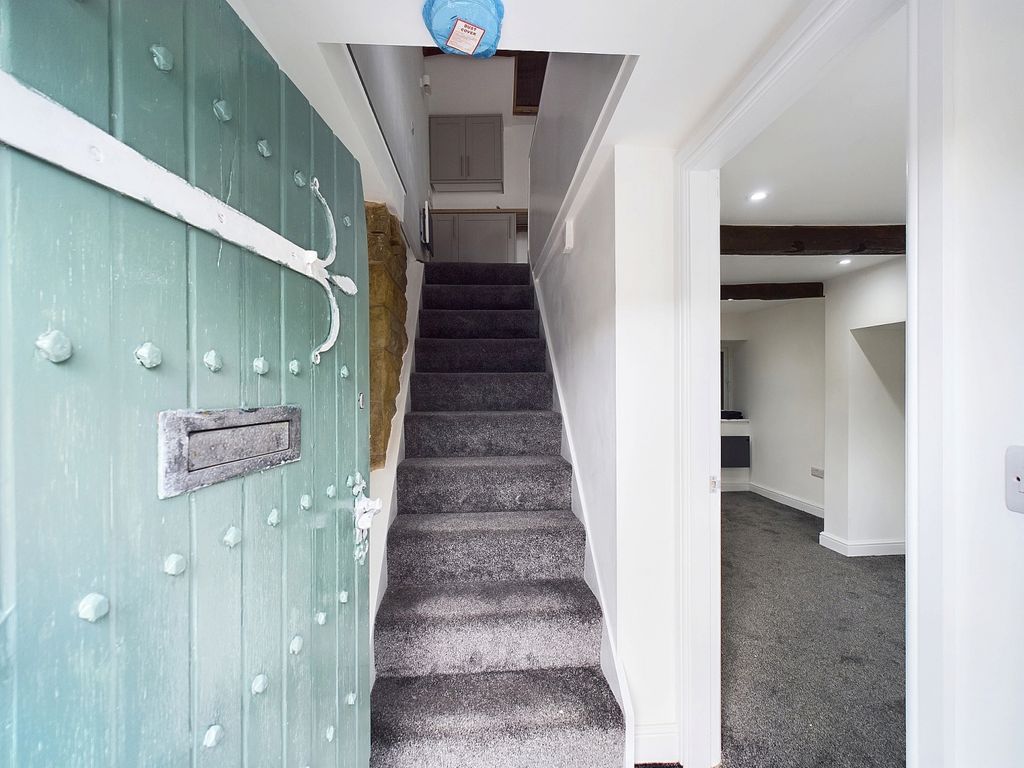 Property photo 2 of 9 Entrance Hall