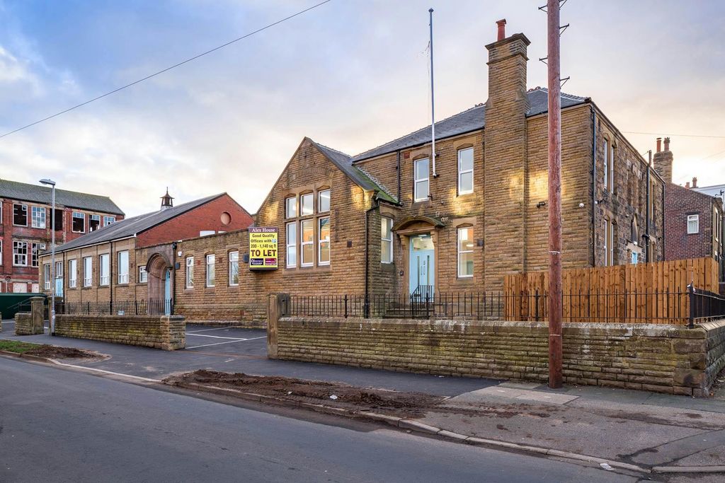 Property photo 1 of 5 Photo Main