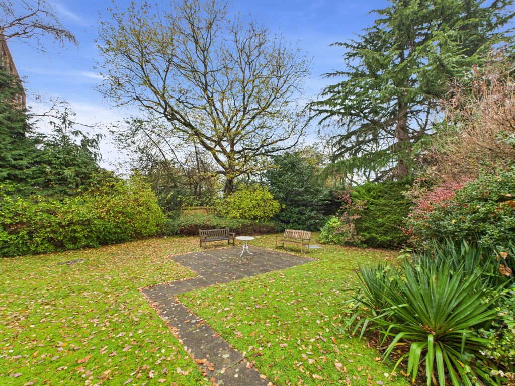 Property photo 2 of 8 4645562