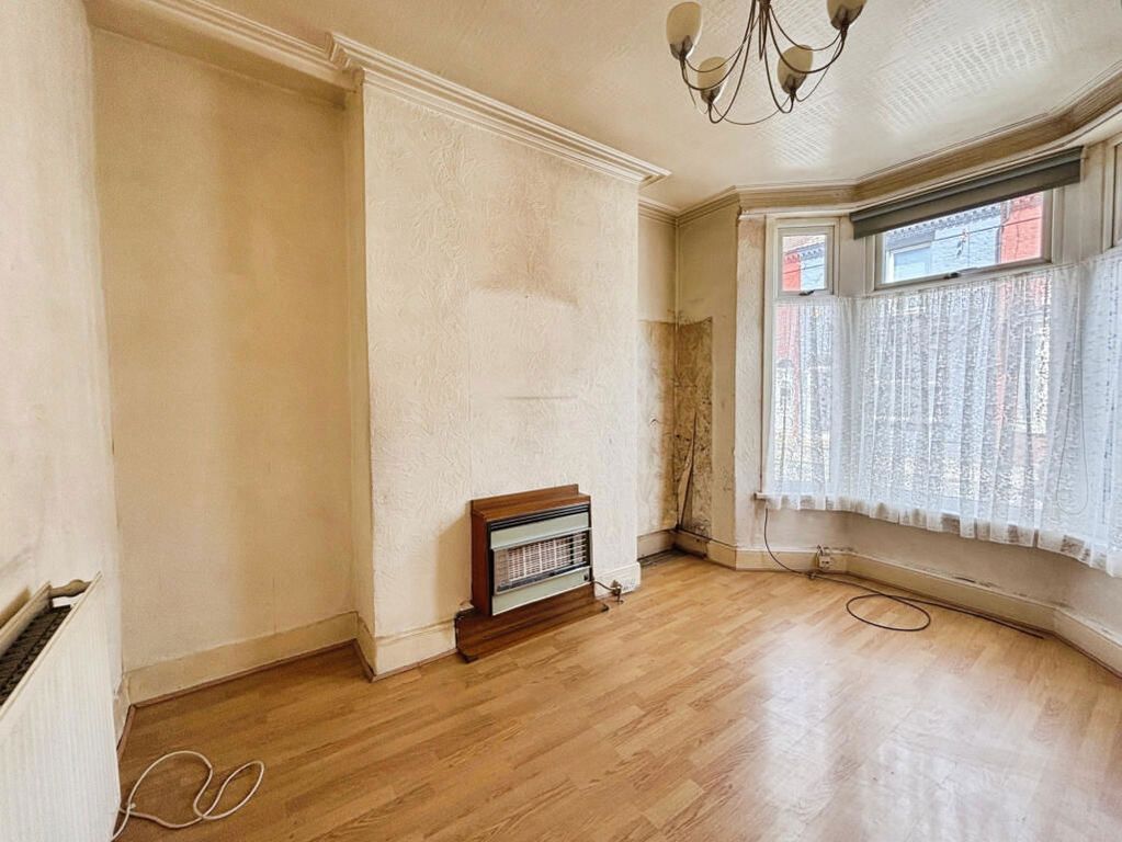 Property photo 3 of 12