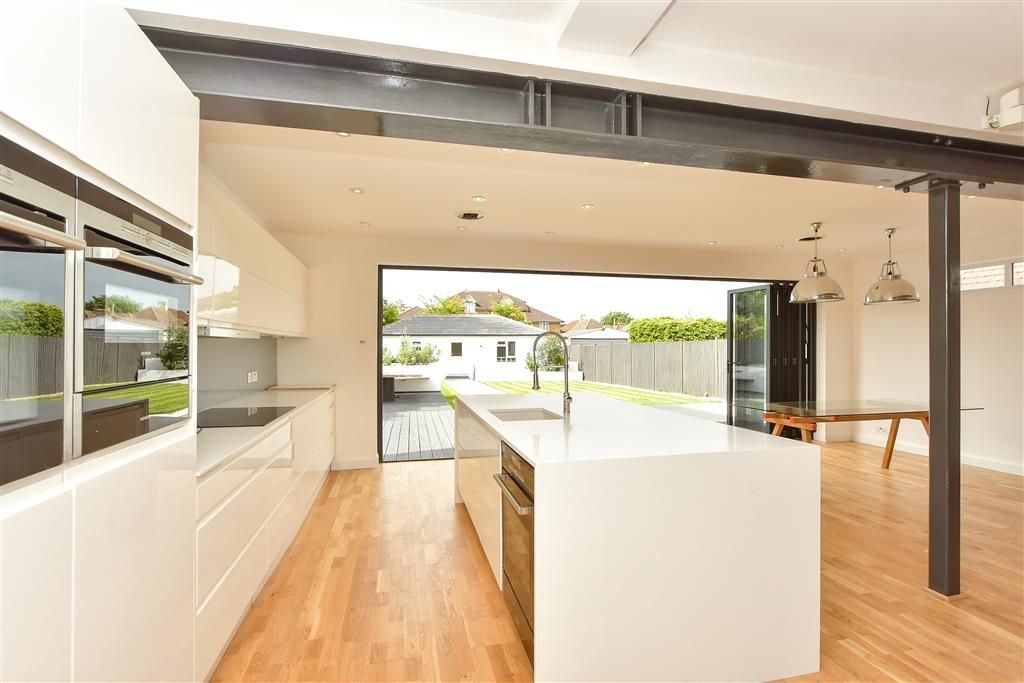Property photo 1 of 19 Kitchen/Diner