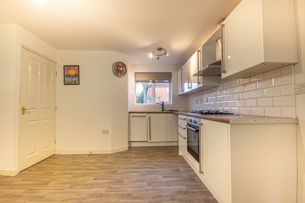 Property photo 3 of 15 2