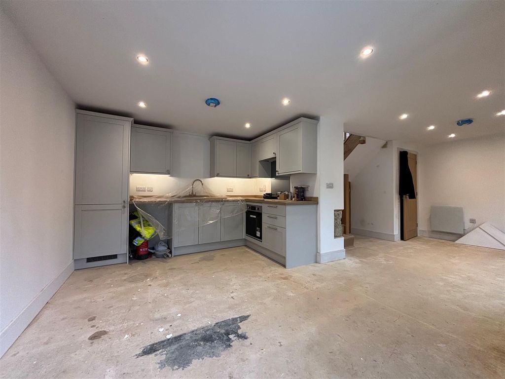 Property photo 2 of 10 Kitchen/Diner