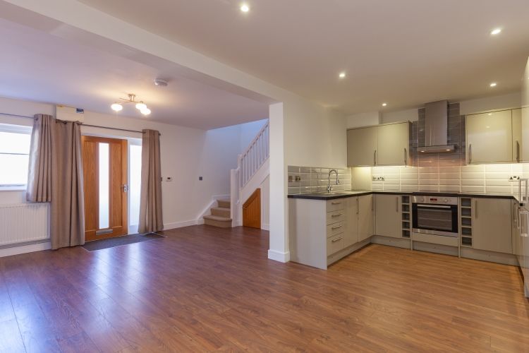 Property photo 1 of 9 278970