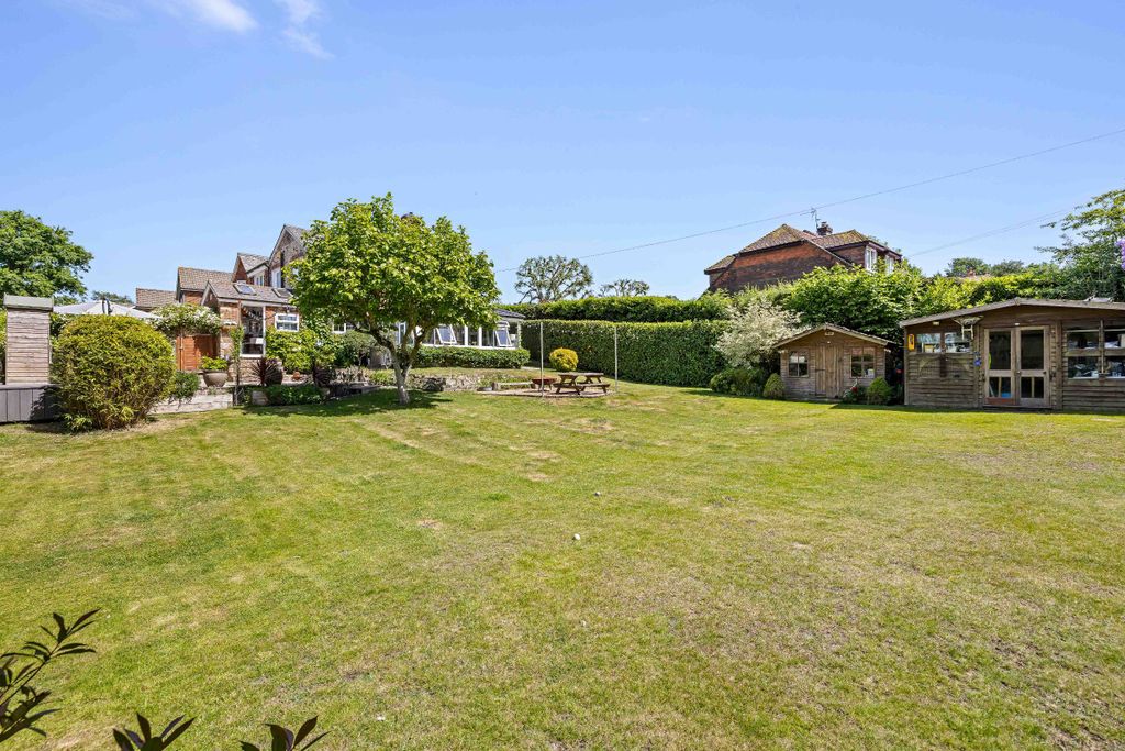 Property photo 2 of 39