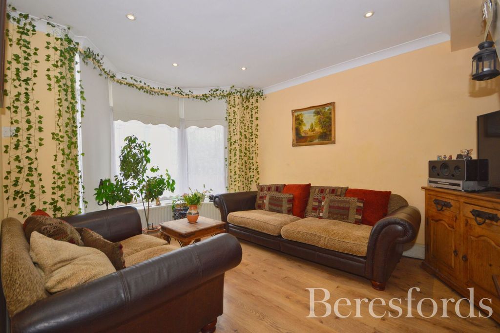Property photo 2 of 11 Picture No. 38