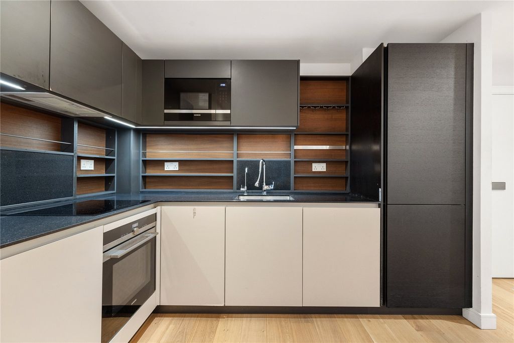 Property photo 3 of 12 Picture No. 15