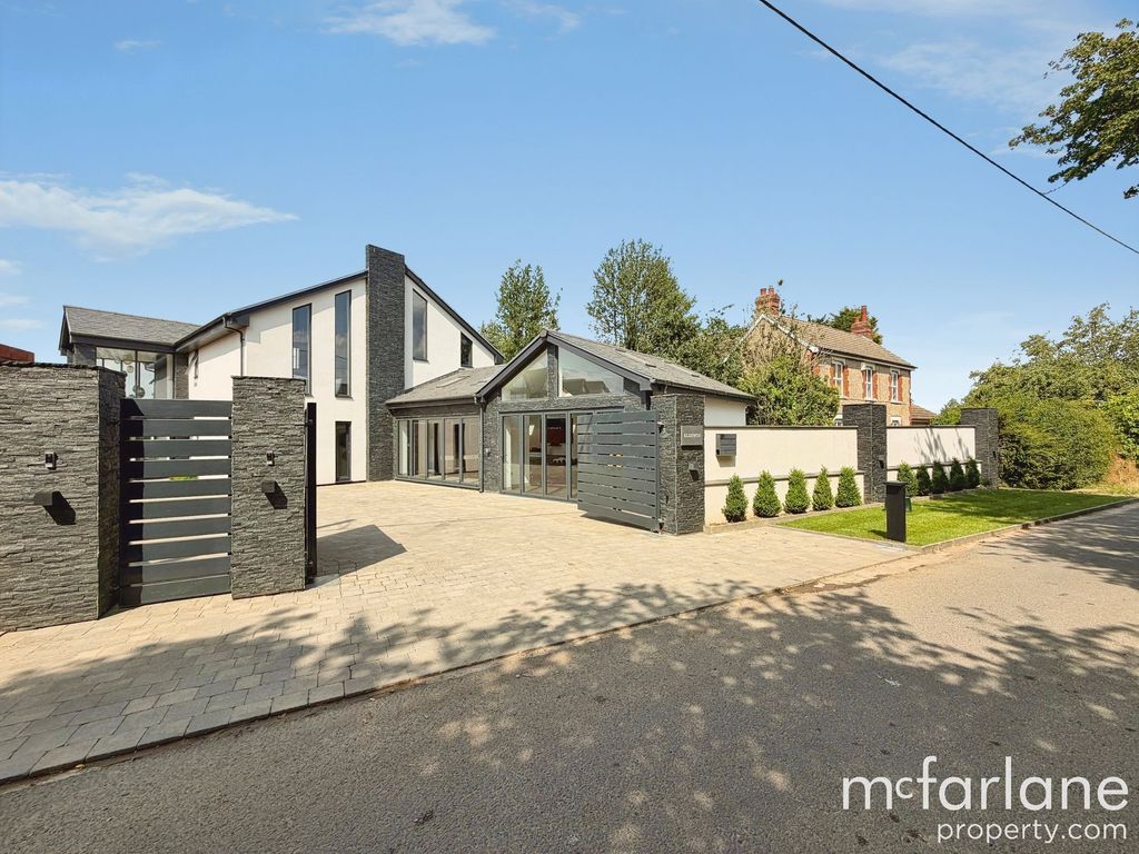 Property photo 1 of 34