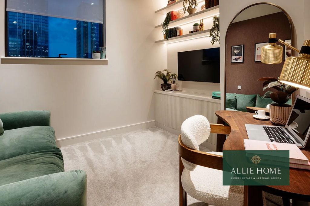 Property photo 3 of 18