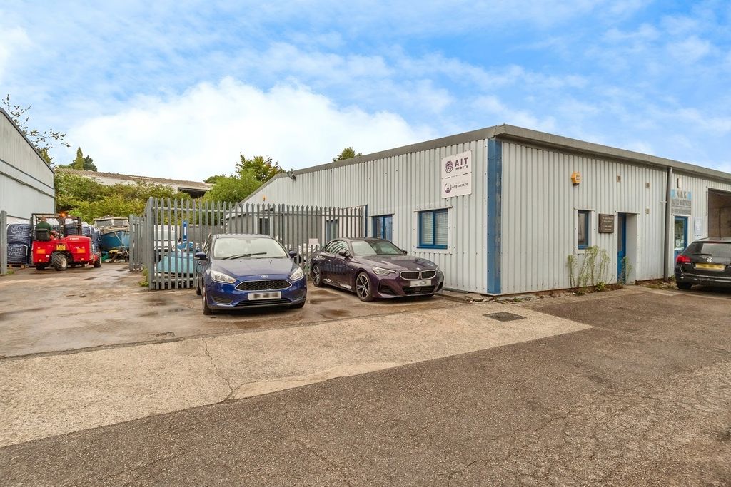 Property photo 1 of 7