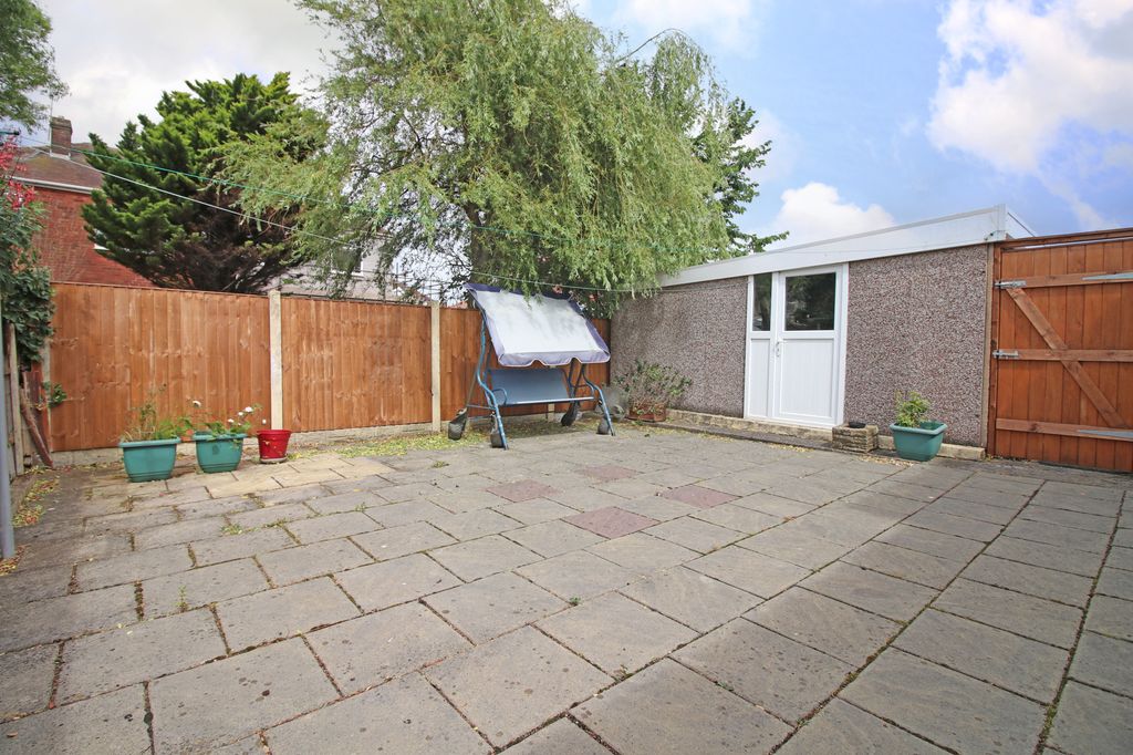 Property photo 3 of 15